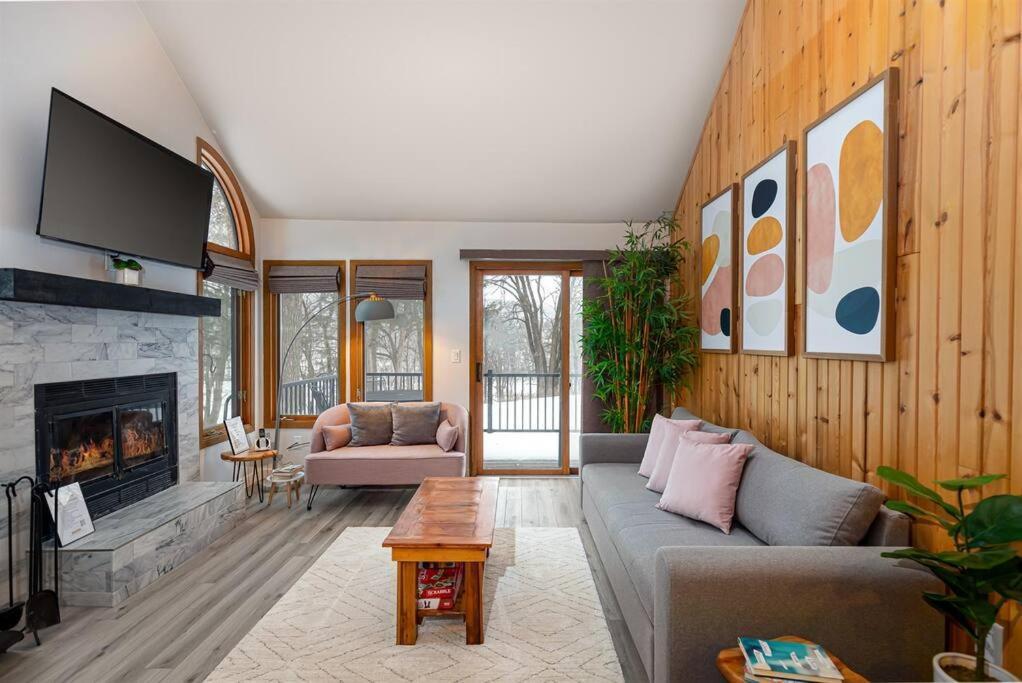 Peaceful 2-Bedroom Townhome Retreat W/Wooded View Galena Bagian luar foto